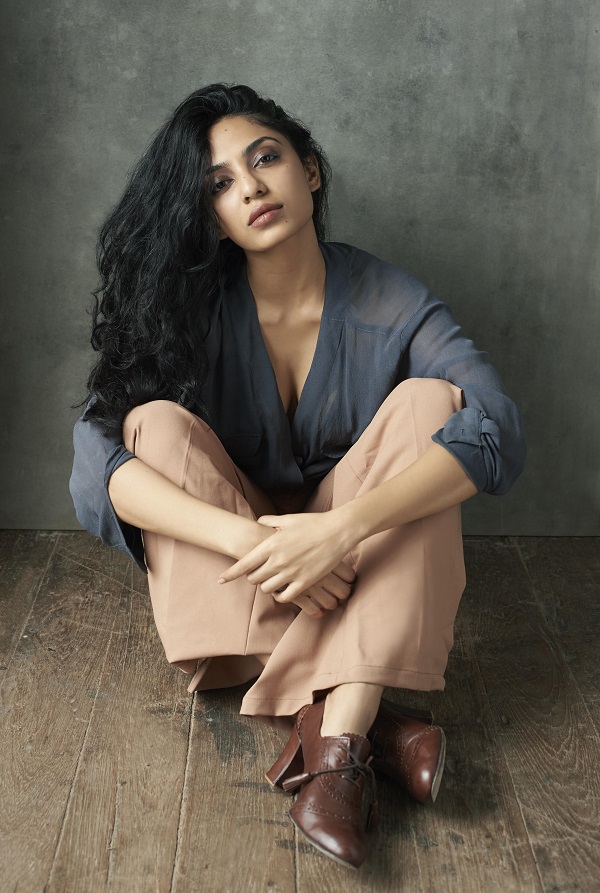Former Miss India Earth Sobhita Dhulipala Gets Thumbs Up On Her Bollywood Debut