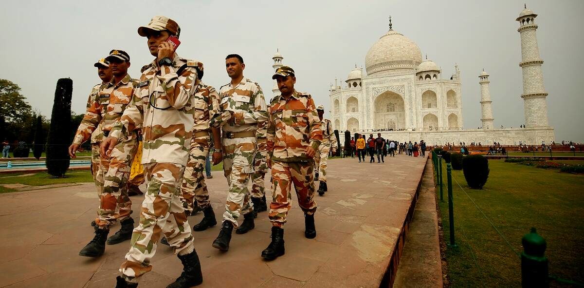 Agra: Taj Mahal Shut Down After Received a Threat Call, Caller Arrested From Firozabad